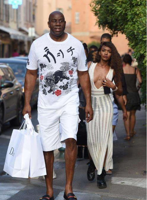 成为搜索热 成为搜索热